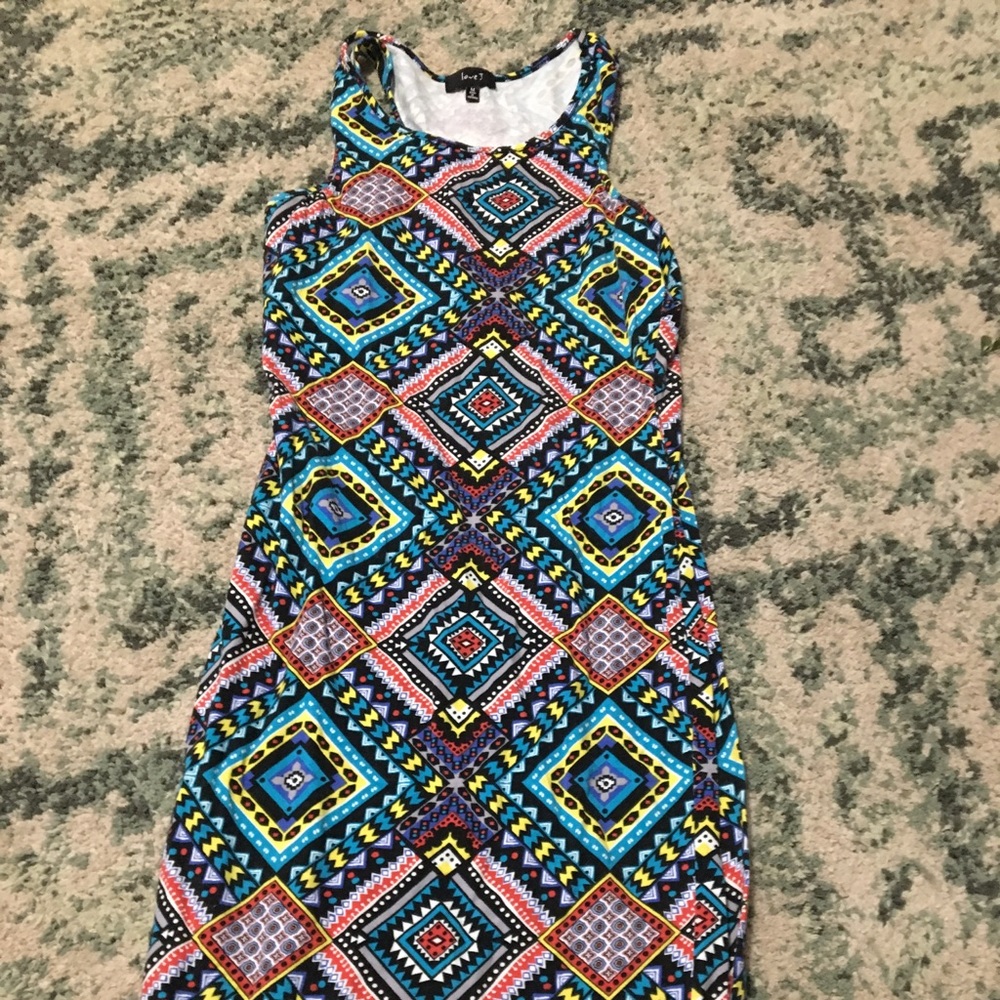 Tight fitting, cotton dress with Aztec pattern